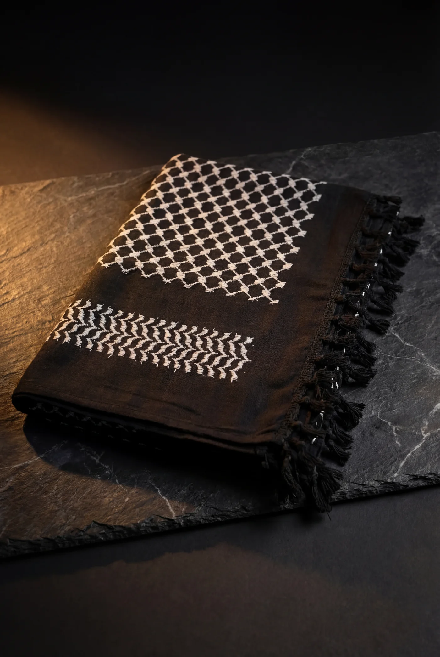 White Night Keffiyeh - Image 2